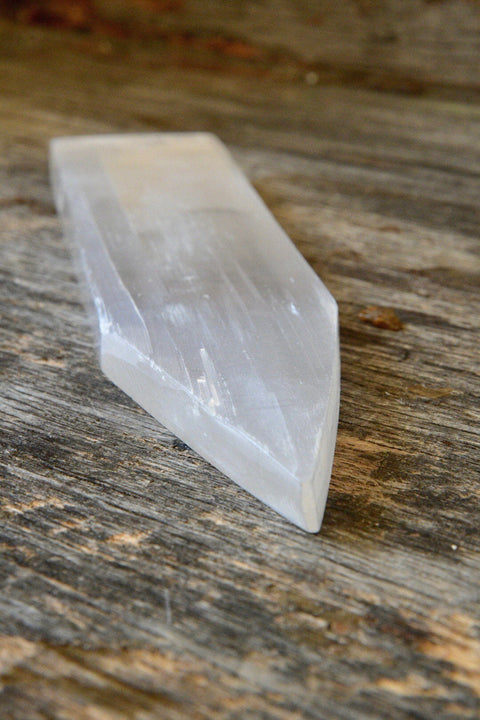 Selenite Charging Point (7.5&quot;x1.5&quot;)