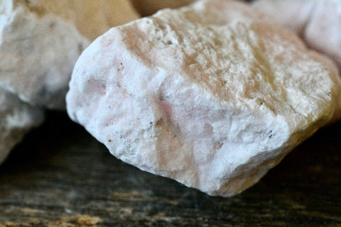 Mangano Calcite (Raw)