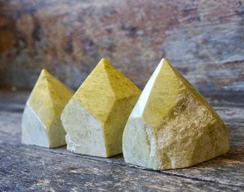 Yellow Jade Raw Standing Point
