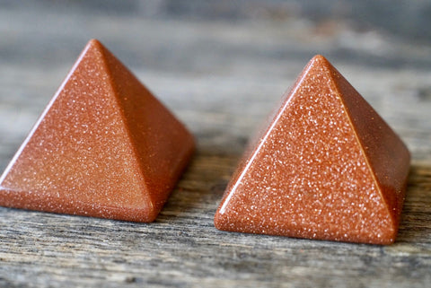 Red Goldstone Pyramid (1”)